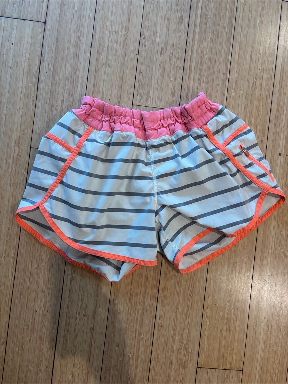 Lululemon athletica  Seawheeze Tracker 4’ shorts